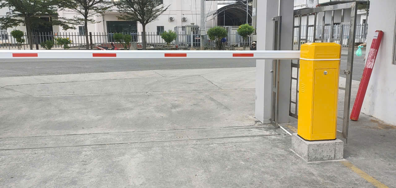CỔNG BARRIER TỰ ĐỘNG BÌNH DƯƠNG. Thanh chắn.Rào Chắn barie tại dĩ an bình dương