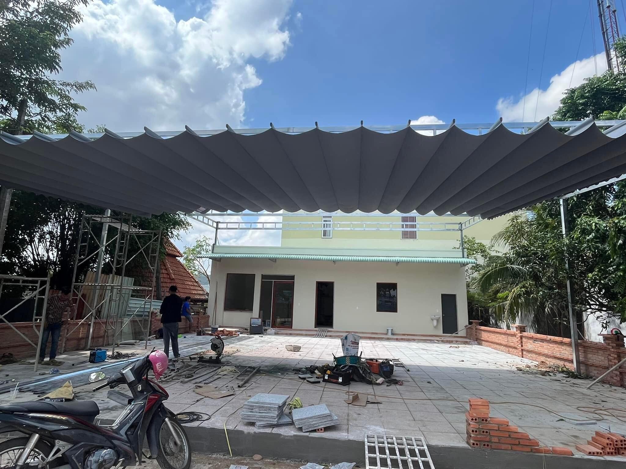 Mái hiên Trường Phát